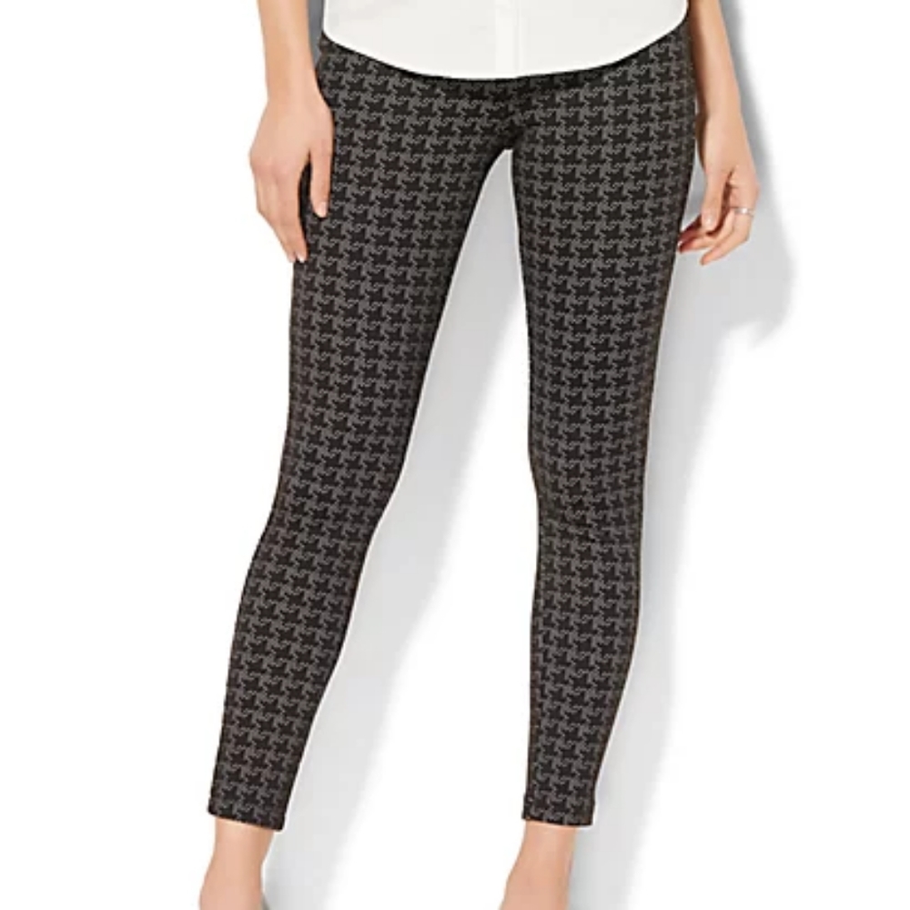 New York & Company Ponte Black Print Leggings